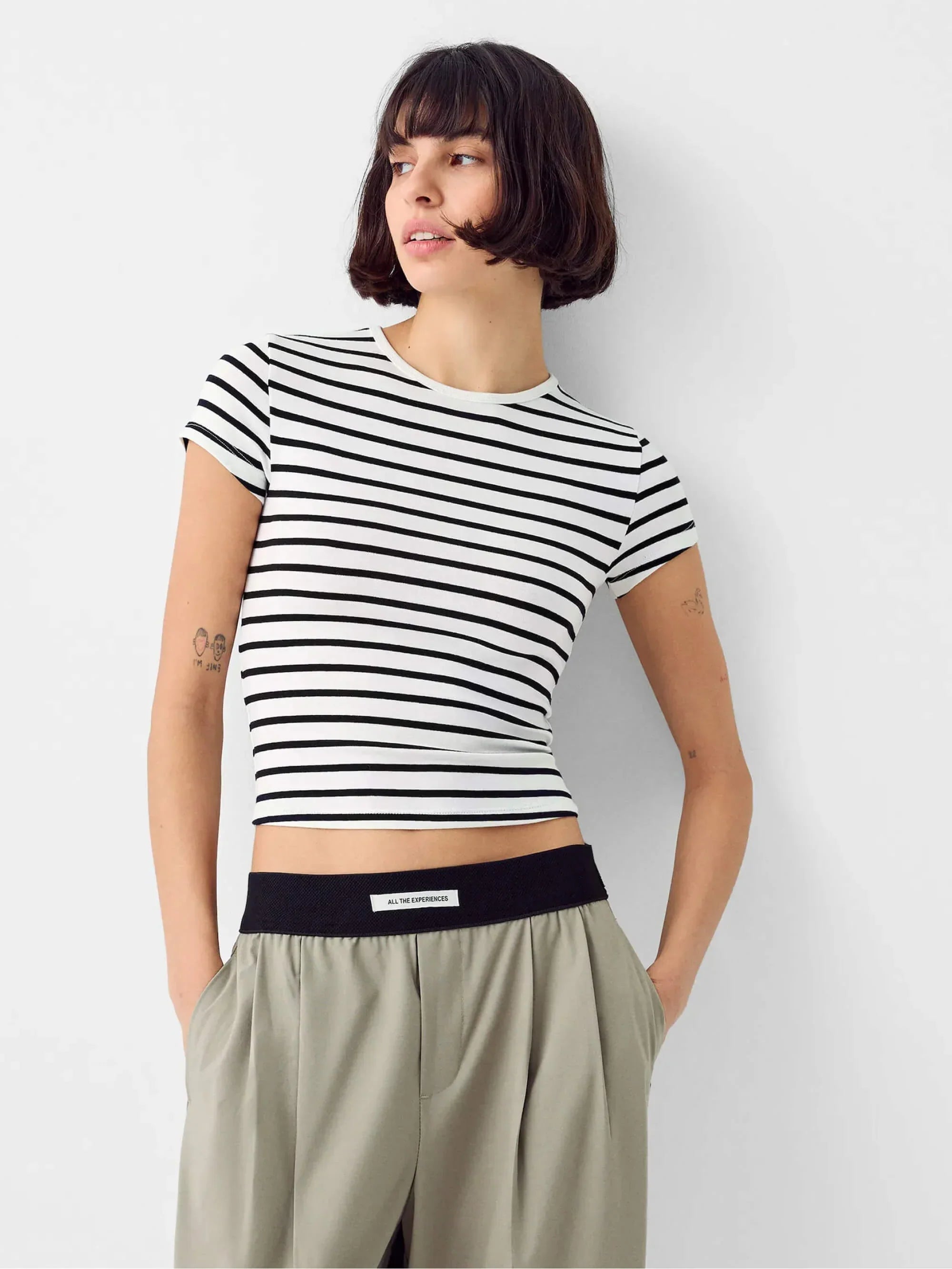 Short sleeve white